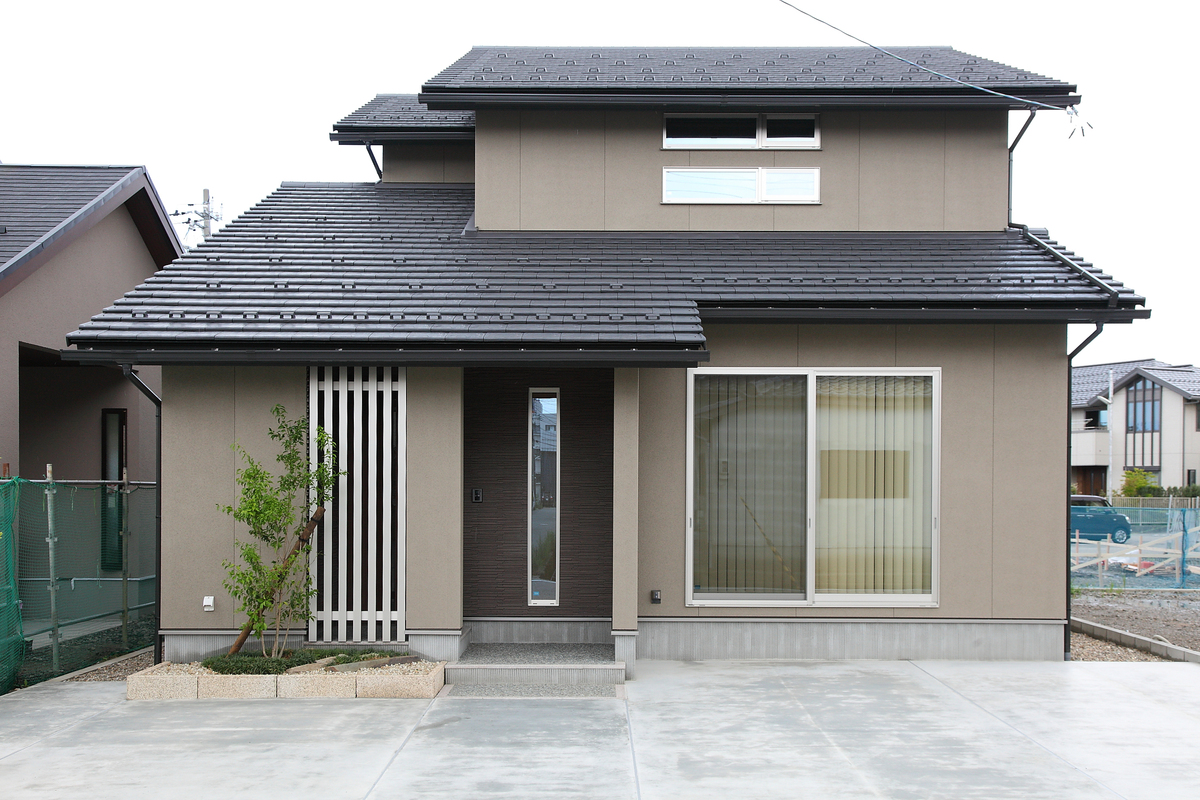 シンプルな外観、落ち着いた雰囲気になりました