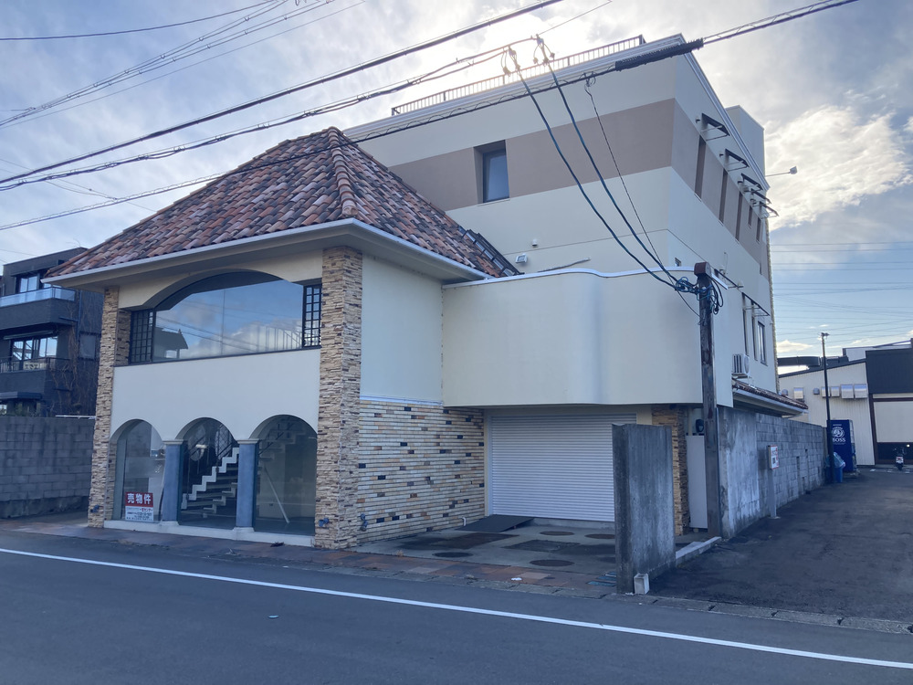 岩倉市中央町三丁目戸建1