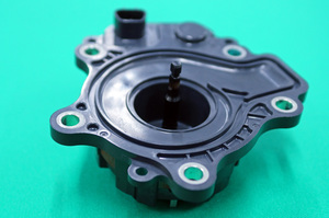 ★ Water pump # PPS + GF + metal fitting insert # thick-walled molding (flatness) PPS-GF-40%